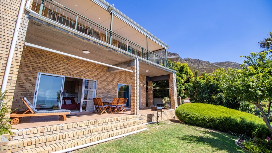 5 Bedroom Property for Sale in Mountainside Western Cape